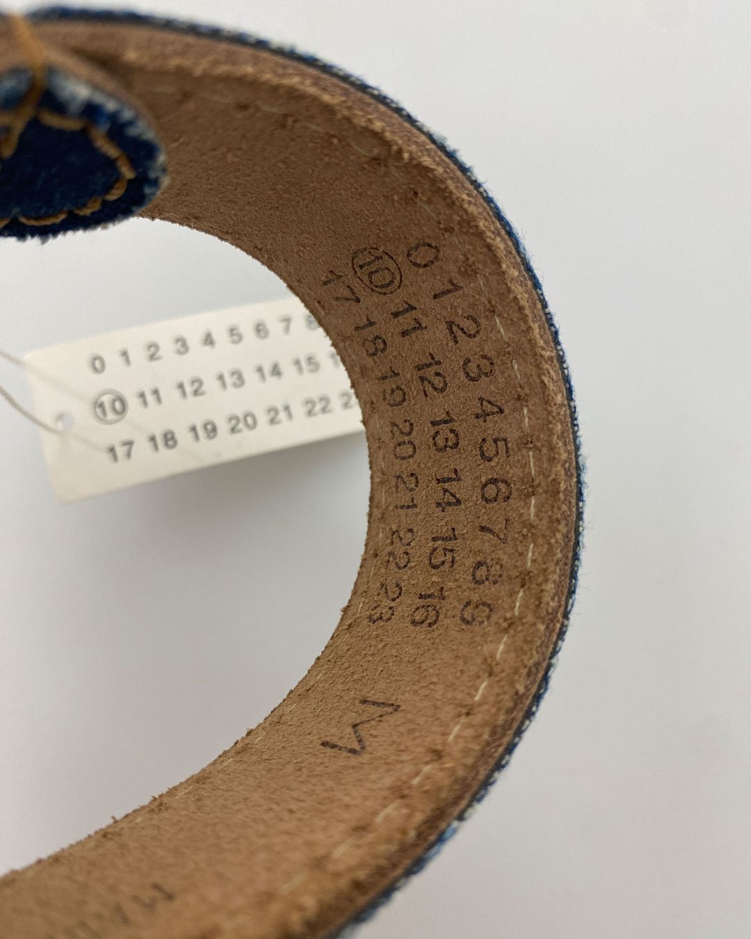 Thumbnail 628e0a53-880c-4666-845d-3e568557d5c9