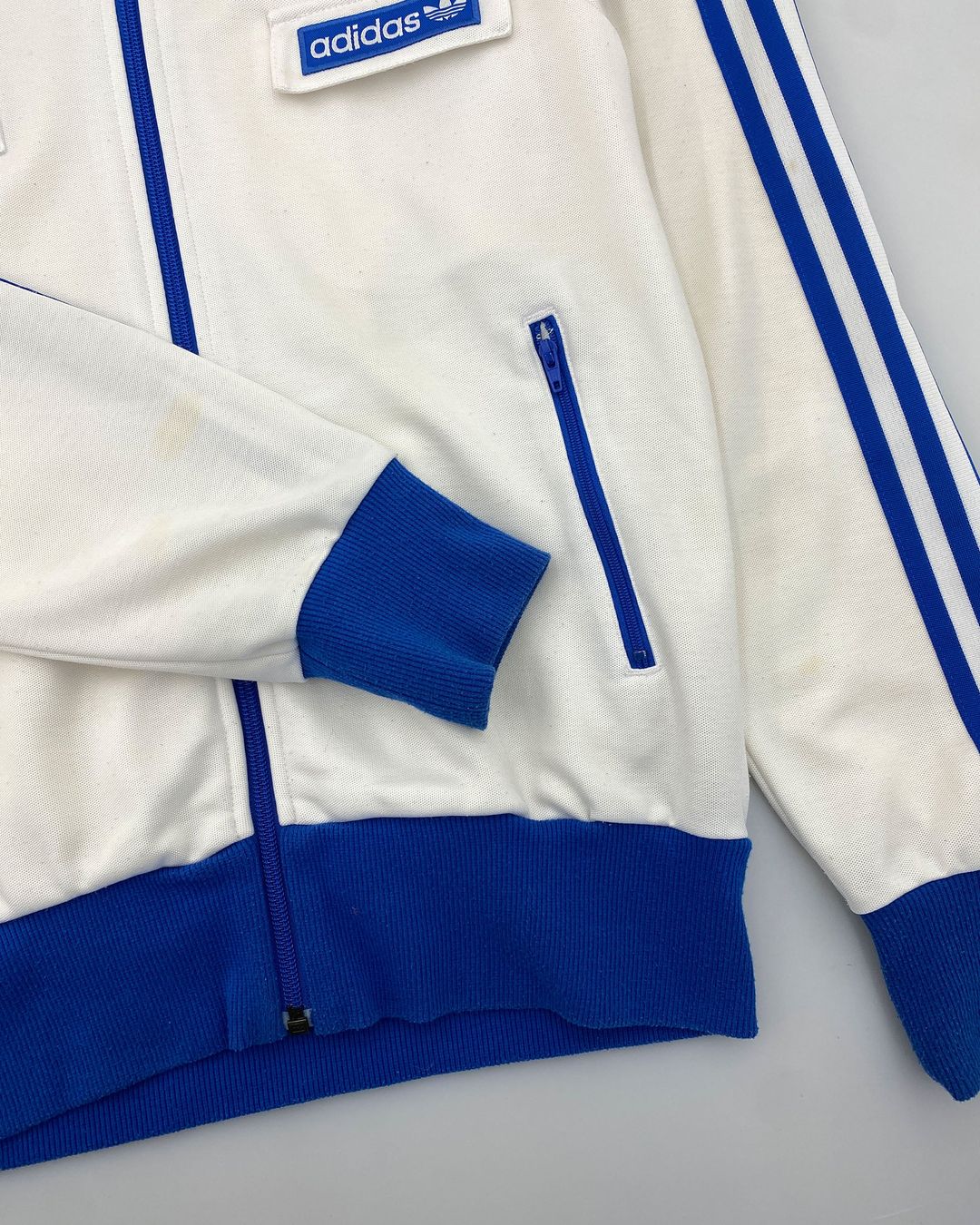 Thumbnail 83ca6f25-fa85-4533-b3b5-13c9c3d580b1